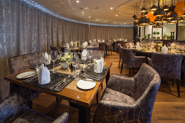 AmaWaterways VIOLA_ChefsTable_02.jpg